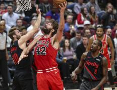 世俱杯-开拓者不敌公牛，利拉德单节狂砍三四分