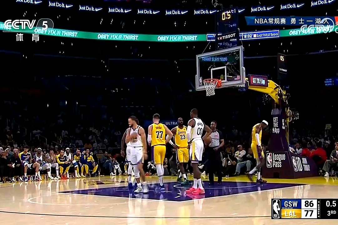 世俱杯决赛-勇士击败独行侠,重返胜利轨道