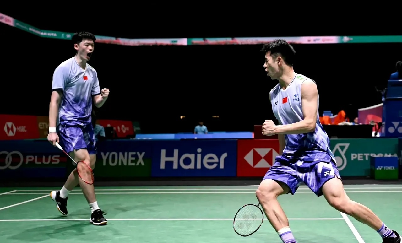 世俱杯分组-包含日本羽毛球队横扫马来西亚羽毛球队,安赛龙高光表现的词条